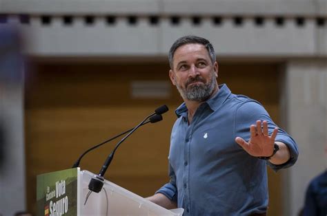 Abascal pide al PP que apoye la ilegalización de EH Bildu