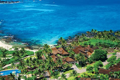 Hollywood’s Hot Hawaiian Getaways: An Island-by-Island Guide