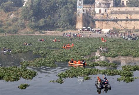 Death toll rises to 135 in Indian bridge collapse as rescue operations ...