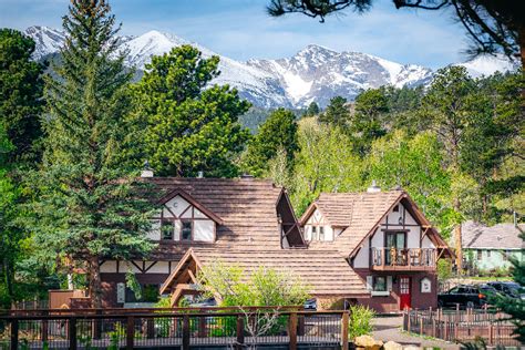 Estes Park Lodging Gallery | Photos of our grounds, cabins and suites on the river.