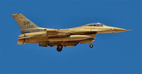 Cazas F 16 para la Fuerza Aérea de Vietnam Aviacionline