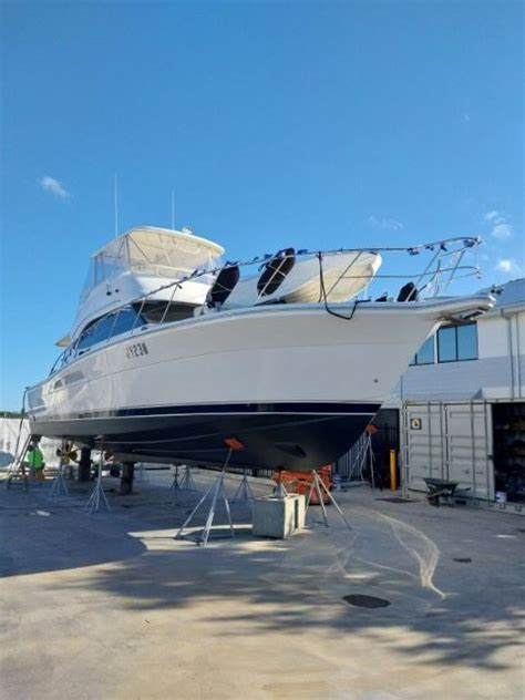 Riviera Flybridge Gcboatyards Coffs Harbourmarine Travel Lift Boat