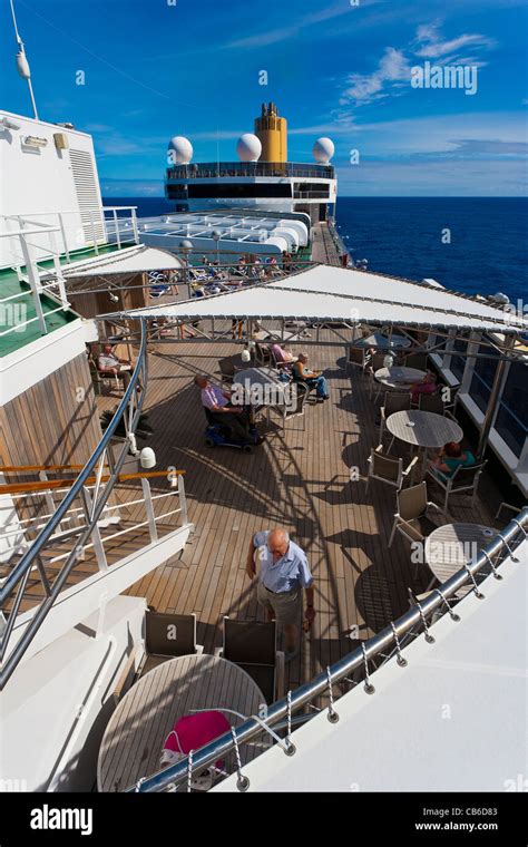 Cruise Ship MV Arcadia P&O Sun-deck Stock Photo - Alamy