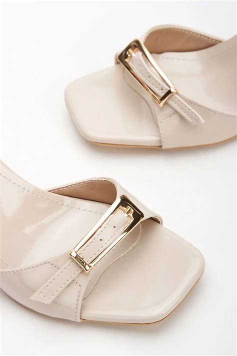 SOFT FASHION Kadın Ten Nude Rahat Yeni Moda Tarz Şık Topuklu Ayakkabı