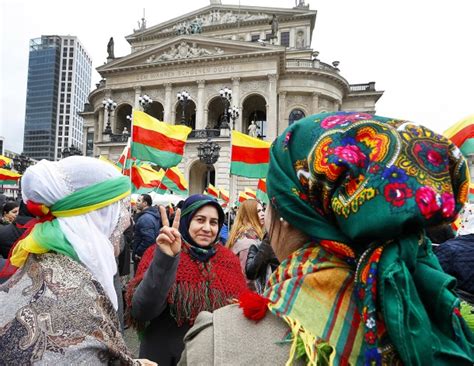 Bilderstrecke Zu Frankfurt Kurden Protestieren Gegen T Rkische