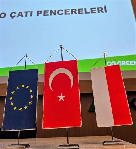 Tomasz Januszewski on LinkedIn: #fakro #turkey #istambul #export #visit ... 