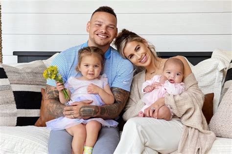 Kane Brown Is A Doting Father Meet His Kids With Wife Katelyn