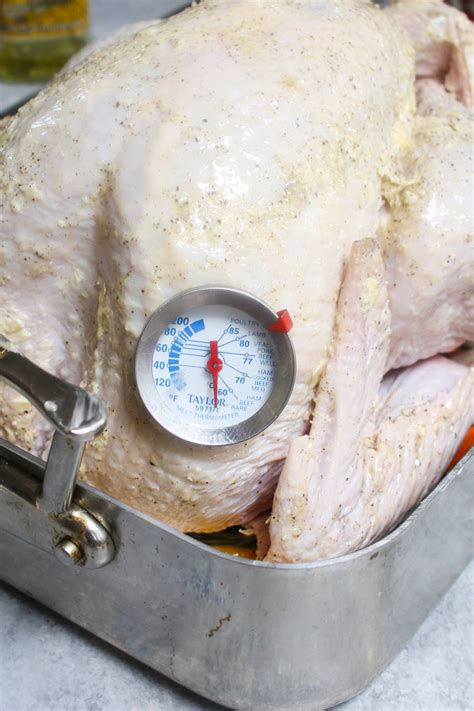 How Long To Cook A Turkey Cooking Temperature And Sizes Tipbuzz