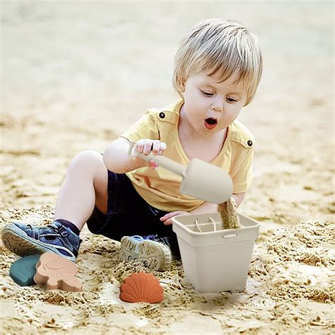 NEW Foldable Beach Bucket With Shovels Silicone Sand Mold Toys Set For