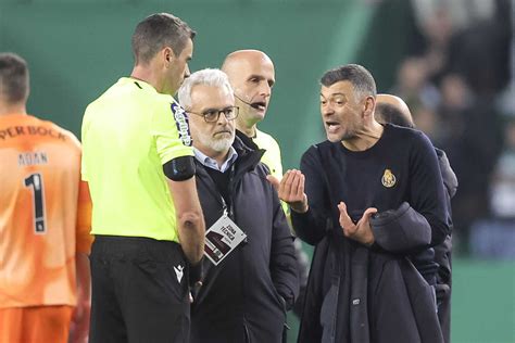 Sérgio Conceição O VAR existe para que não assinalem de forma