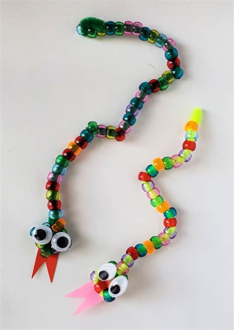 25 Easy Snake Crafts for Kids (Preschoolers & Toddlers)