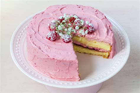 Vanilla Cake With Raspberry Cream Cheese Frosting Recipe