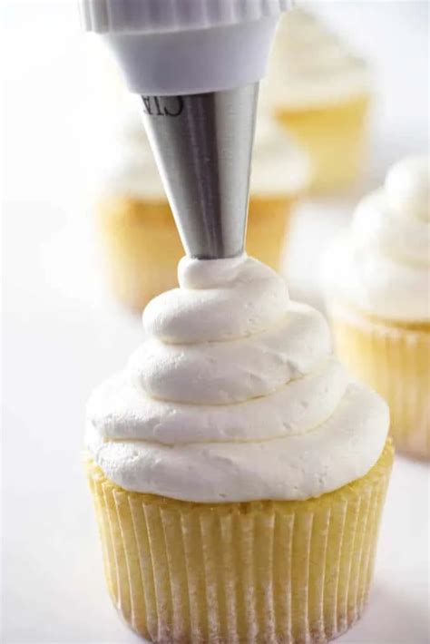 Fluffy Vanilla Buttercream American Buttercream Savor The Best