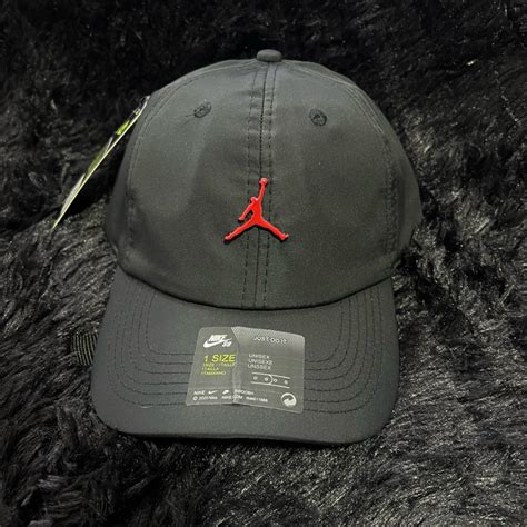 boné jordan esportivo básico aba curva unissex logo metálico strapback