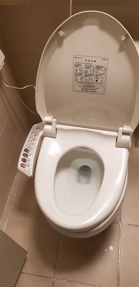 Can You Flush Toilet Paper In South Korea Quora