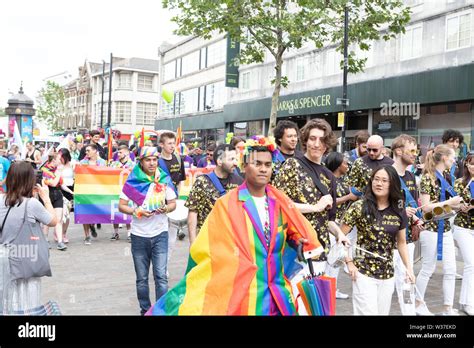 London gay pride parade men Banque de photographies et dimages à haute résolution Alamy