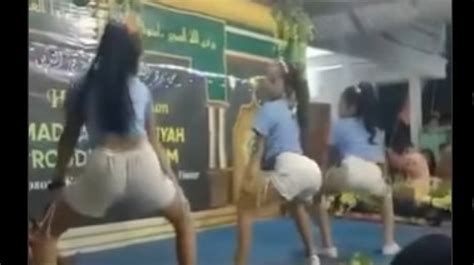 Viral Joget Tak Senonoh Di Acara Imtihan Madrasah Publik Geram Kok