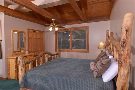 Two Bedroom Plus Loft Cabin Rental Hot Tub Pool Table Minutes From