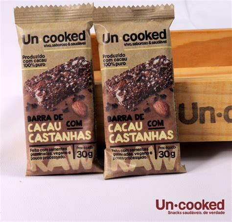 Barra de Cacau c Castanhas 30g Uncooked Empório Leve