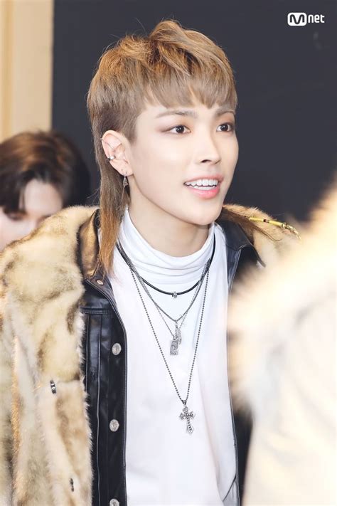 Pin On Ateez Kim Hongjoong Men Hair Color Mens Hairstyles