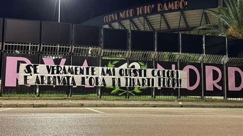 Crisi Palermo Striscione Della Curva Nord Contro Corini Se Ami