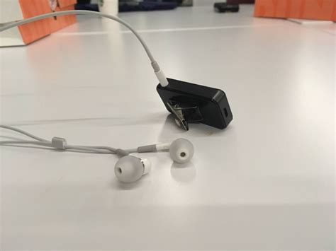 This Accessory Turns Any Wired Headphones Into Wireless, Can Be Used With iPhone 7 - iOS Hacker