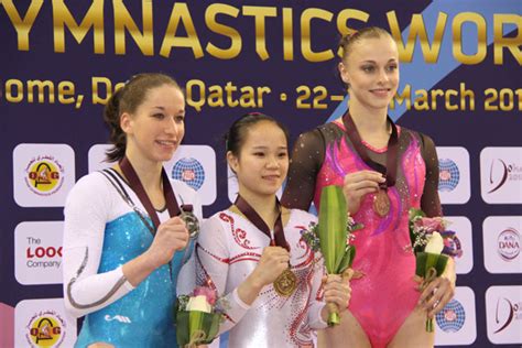 Chinas Luo Huan Win The Womens Uneven Bar Gold 16th Taishan