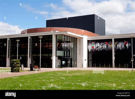 The grove dunstable hi-res stock photography and images - Alamy