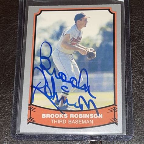 Pacific Legends Brooks Robinson Autographed Signed Card Orioles