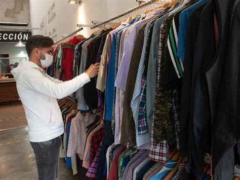 Total 61 Imagen Quienes Trabajan En Una Tienda De Ropa Abzlocal Mx