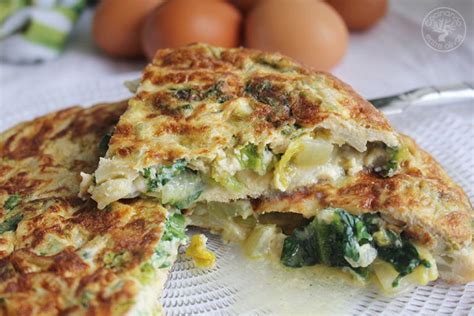 Tortilla De Lechuga Cocinando Entre Olivos