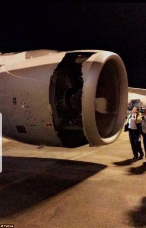 China Eastern Plane From Sydney Suffers Blown Engine Daily Mail Online