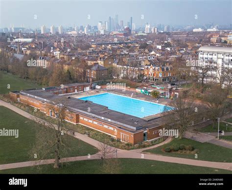 Brockwell Lido Hi Res Stock Photography And Images Alamy