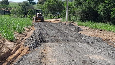 Sema Realiza Manuten O Em Estradas De Cinco Bairros Da Zona Rural