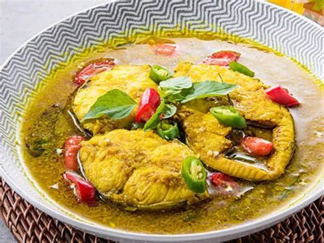 6 Resep Ikan Patin Bumbu Kuning Ala Restoran Bikinnya Gampang Tapi