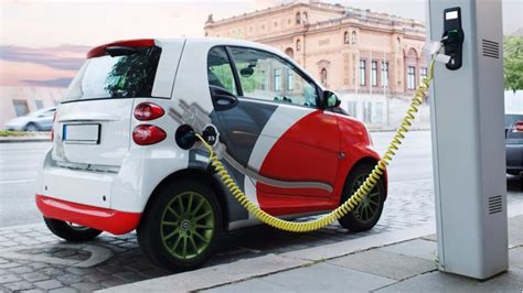 Las Ventas De Vehículos Híbridos Y Eléctricos Se Duplican En Madrid Durante 2016 Madridiario