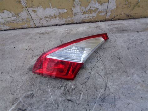 LAMPA TYŁ PRAWA W KLAPĘ RENAULT MEGANE 3 III 5D HB 13077570492