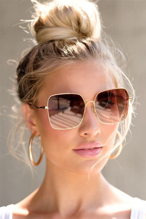 Trendy Sunglasses And Aviators For Women Red Dress