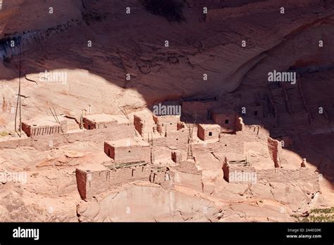 Arizona - Native American cliff dwellings at Betatakin Ruin, Navajo National Monument in Arizona ...