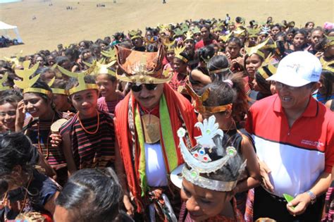 Menpar Sambangi Gladi Resik Tari Likurai