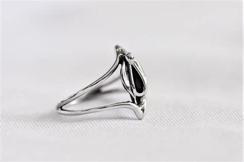 TEMPLE YONI VULVA Ring Feminist Vagina Jewellery Made by Kieve Pauzé
