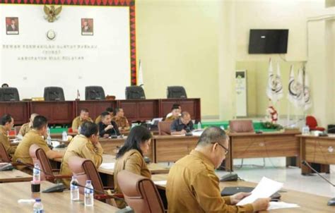 Rapat Kerja Badan Anggaran Dprd Nias Selatan Dengan Tpad Dalam Rangka