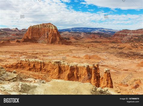 Canyonlands National Image & Photo (Free Trial) | Bigstock