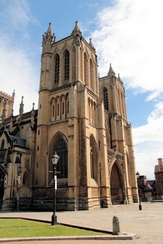 Bristol Cathedral in Bristol, United Kingdom - Virtual Globetrotting