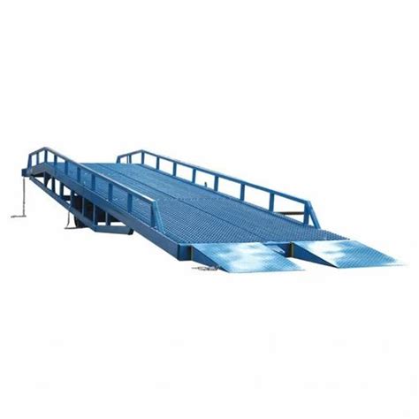 Mild Steel Mobile Dock Ramp For Material Loading Unloading Size