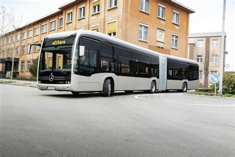 El Mercedes Benz eCitaro G es el nuevo autobús eléctrico articulado de