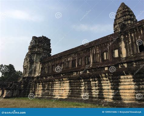 Ruina Del Templo De Angkor Wat En Camboya Foto De Archivo Imagen De