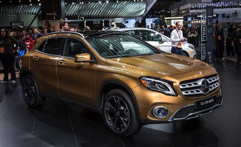 2018 Mercedes Benz Gla Class Photos And Info News Car And Driver