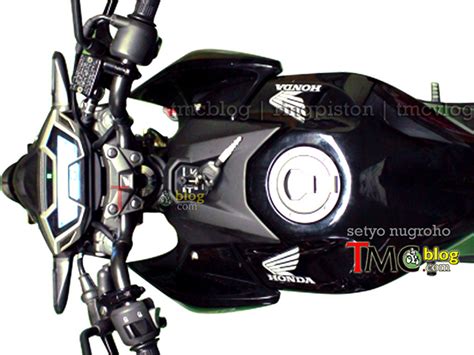 Spy Shot Of All New Naked Sport Bike Honda CB R