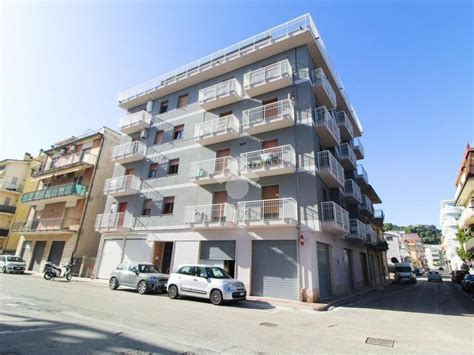 Vendita Appartamento Grottammare Quadrilocale In Via Parini 6 Buono